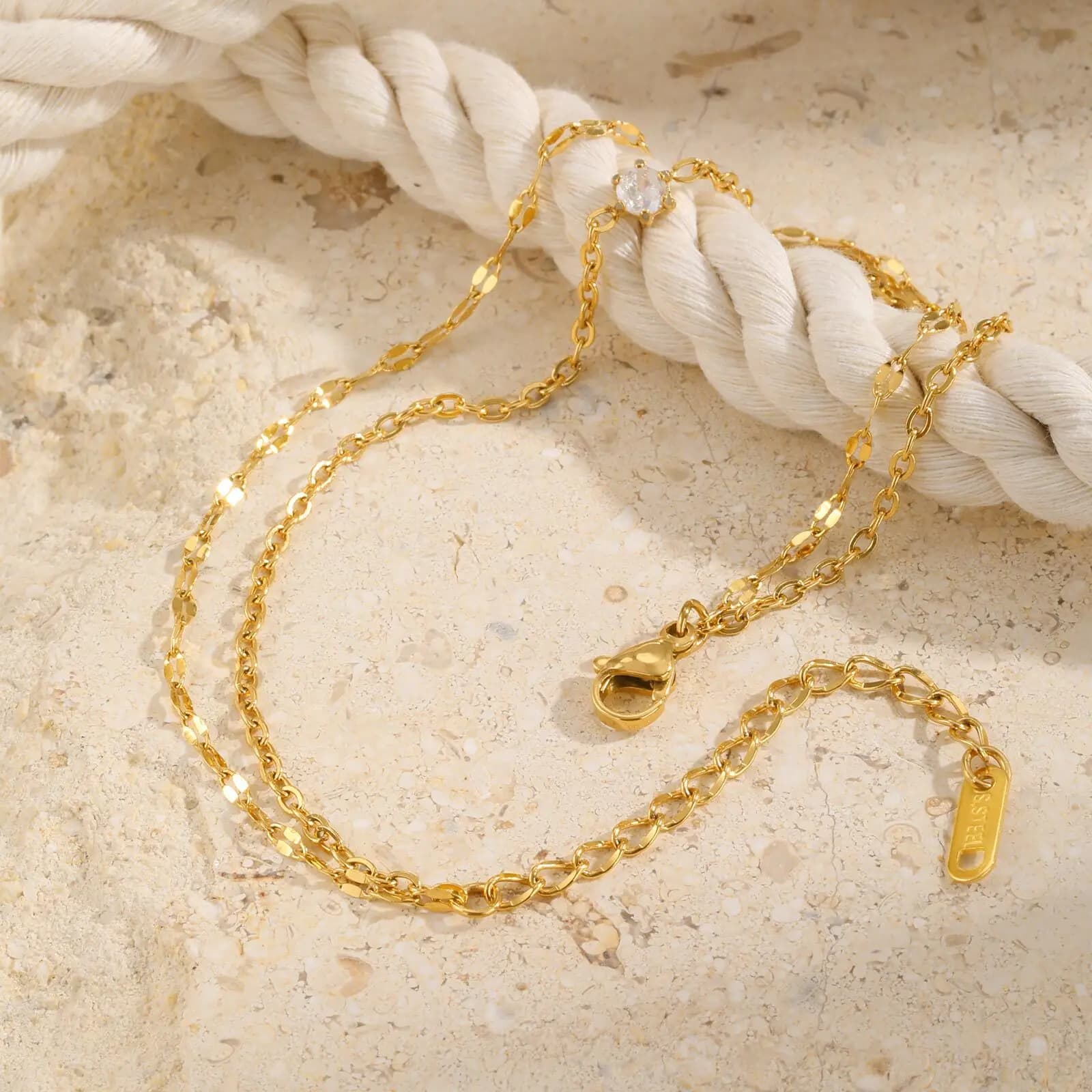 Bracelet de cheville superposé imperméable pour femmes, plaqué or réglable avec zircone, chaîne de p