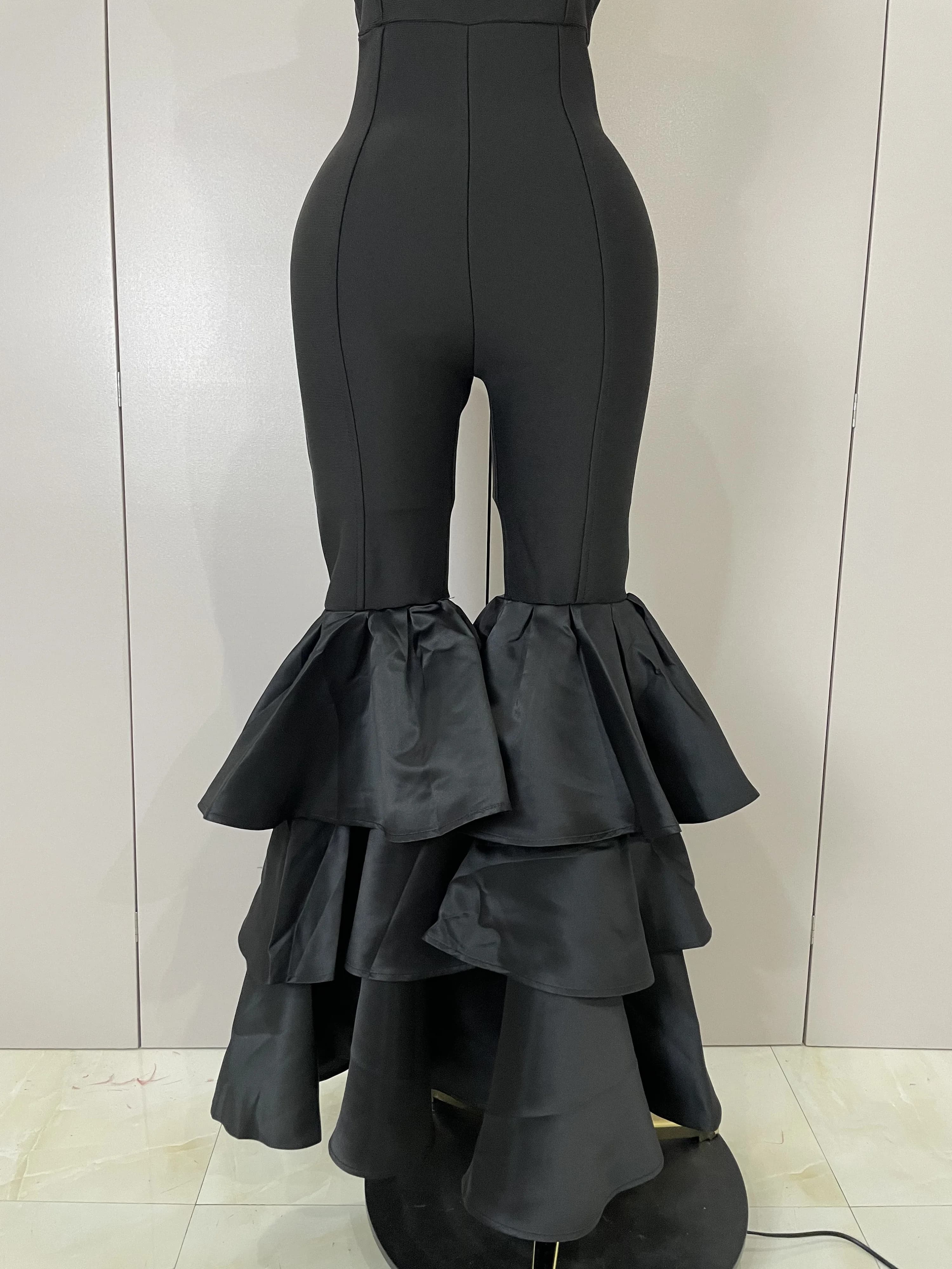 Luxe anniversaire Sexy bretelles noir volants moulante Flare Bandage combinaison 2025 femmes célébri