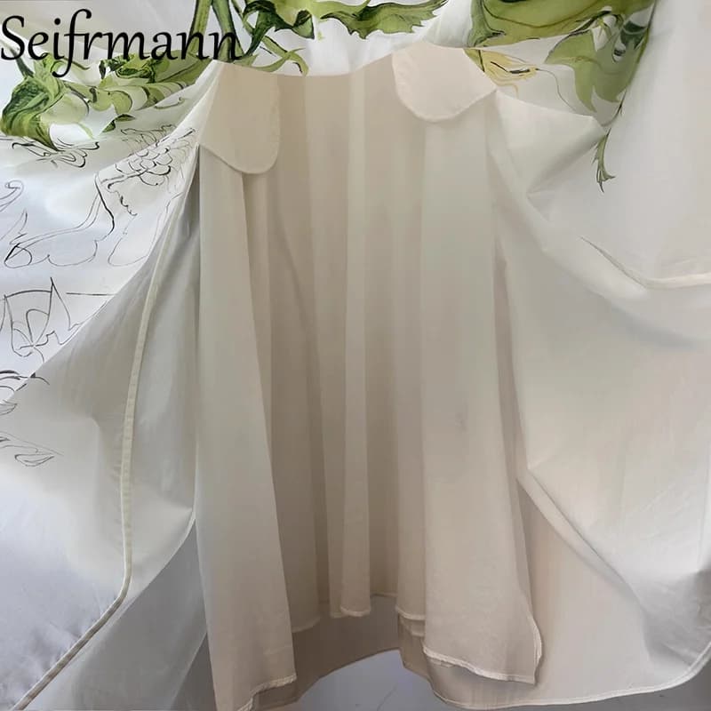 Seifrmann – robe en popeline imprimée fond blanc, col rond, manches courtes, taille cintrée, jupe lo