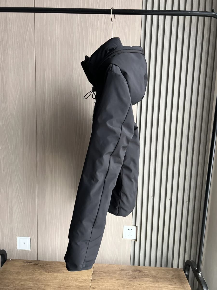 ETJ 2025 automne/hiver nouveau femmes court imitation vent imperméable à capuche épais chaud coton v