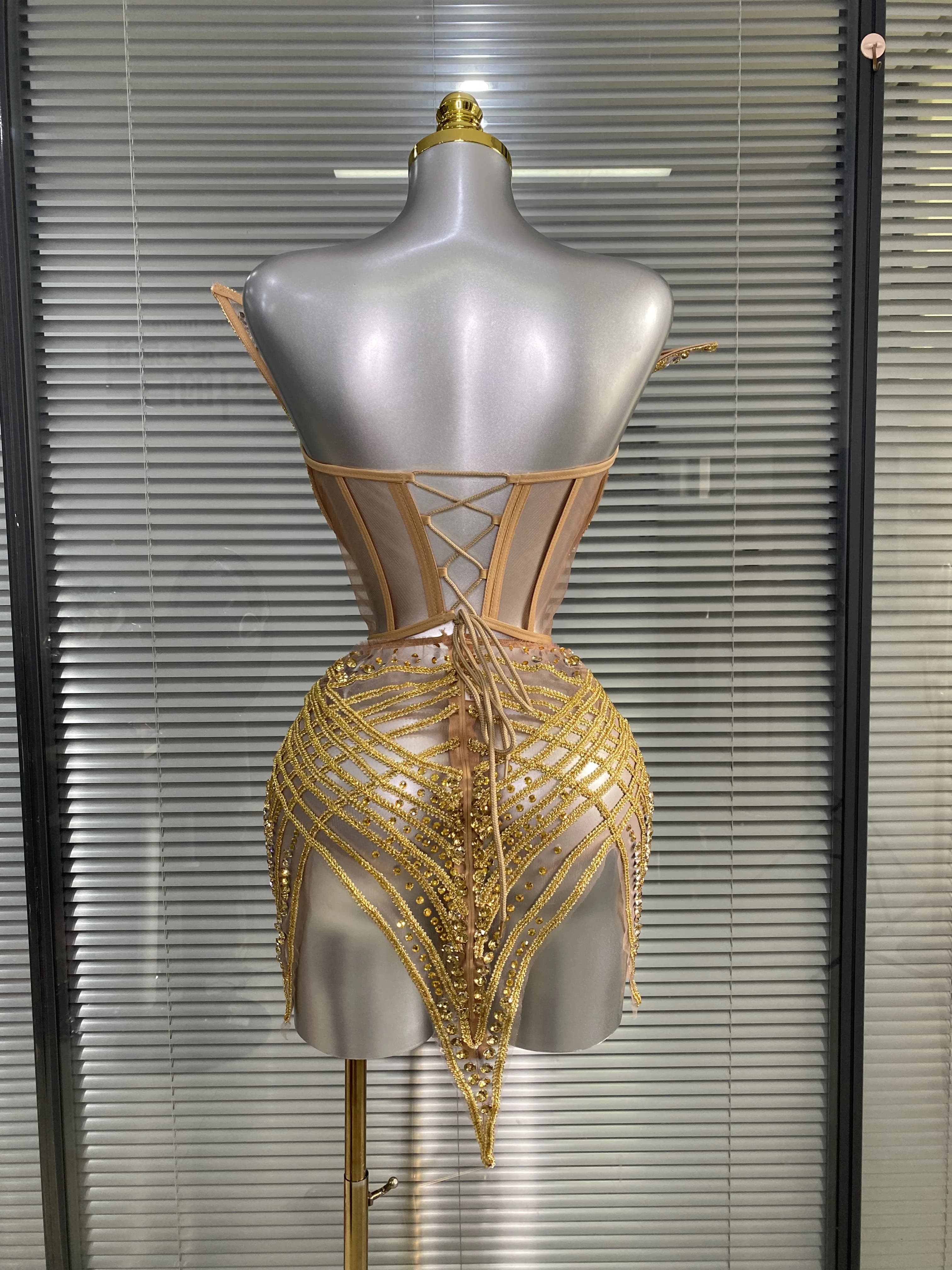 Ensemble sexy deux pièces pour femmes, jupe dorée élégante pour boîte de nuit, costumes de scène pou