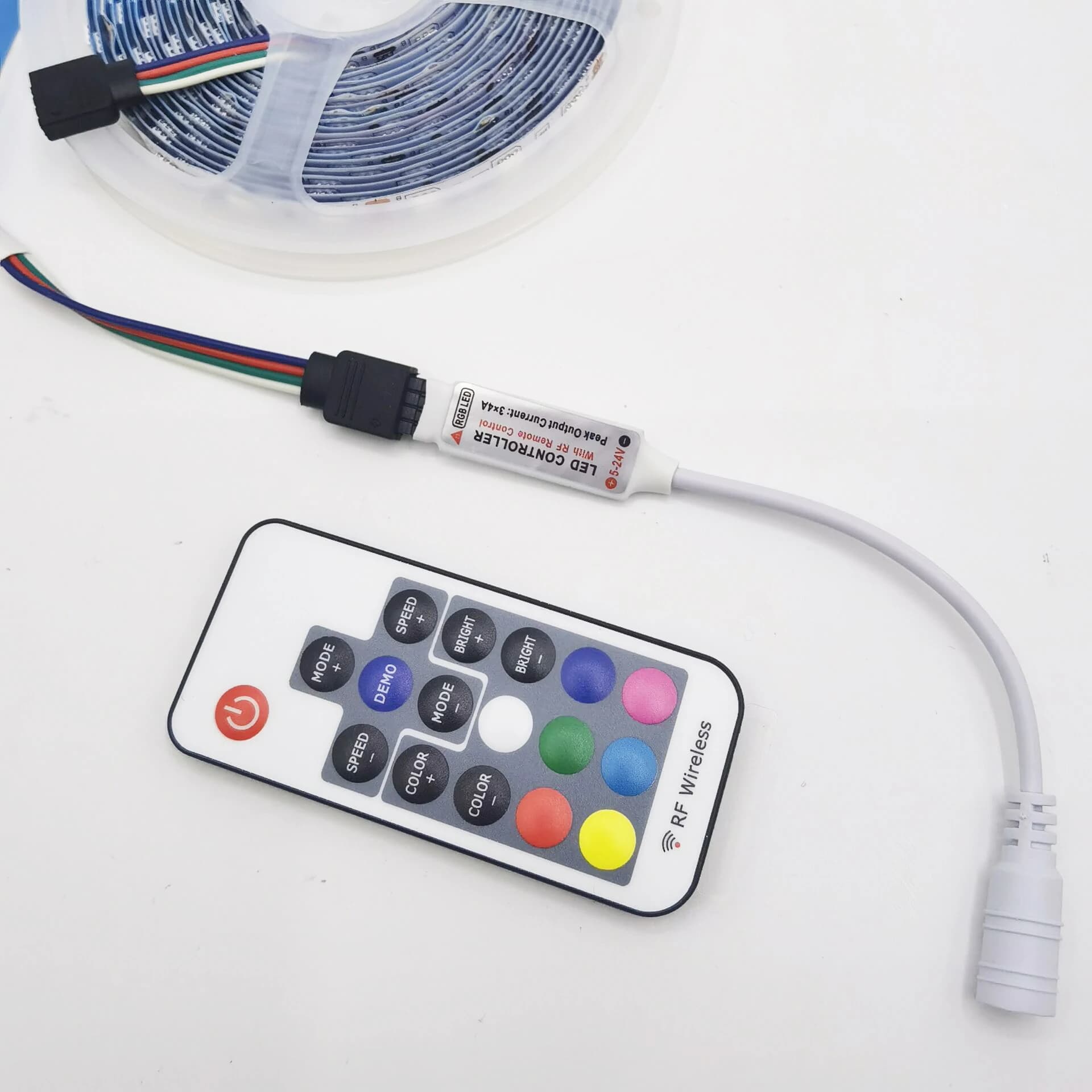 Mini télécommande de gradation LED sans fil RF à 17 touches pour bandes de couleur RGB 5050/3528/573