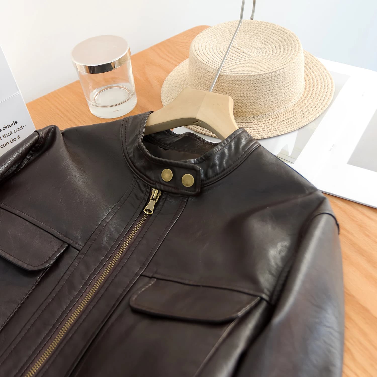 Veste zippée en cuir PU pour femme — Manteau court en similicuir avec col montant et poches à rabat