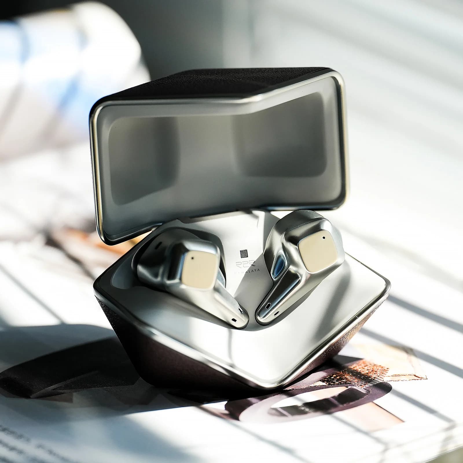 HIFIMAN SVANAR Écouteurs intra-auriculaires Hi-Fi sans fil Bluetooth à suppression de bruit avec DAC