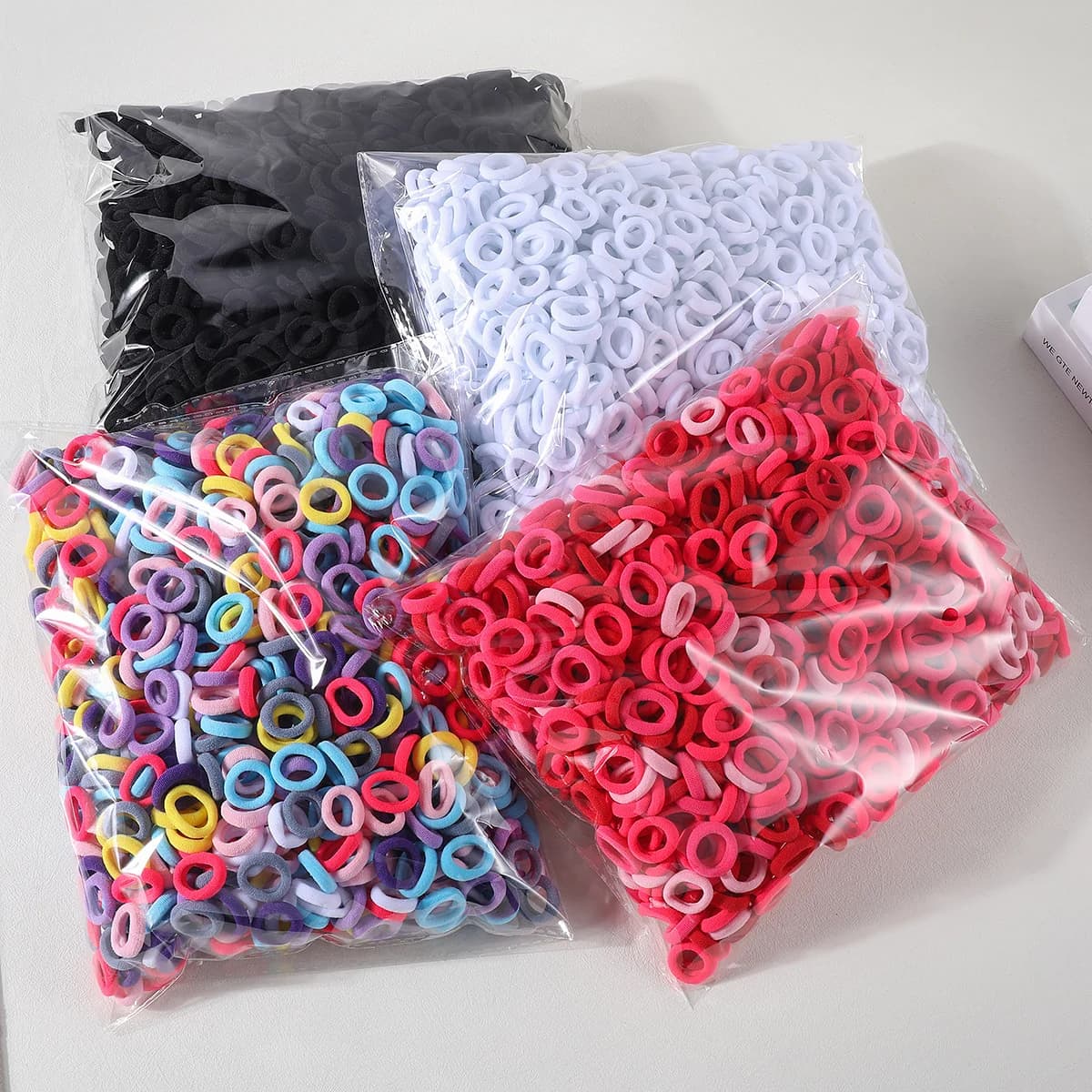 100 pièces coloré de base en Nylon élastique attaches de cheveux pour les filles enfants queue de ch