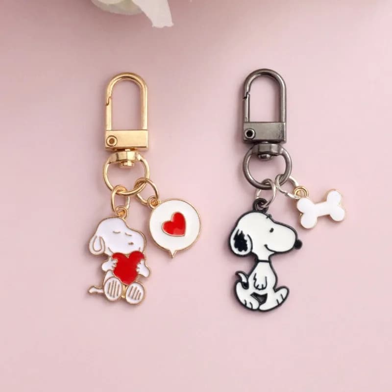 Snoopy créatif mignon dessin animé métal porte-clés personnalité bidimensionnelle Animation périphér