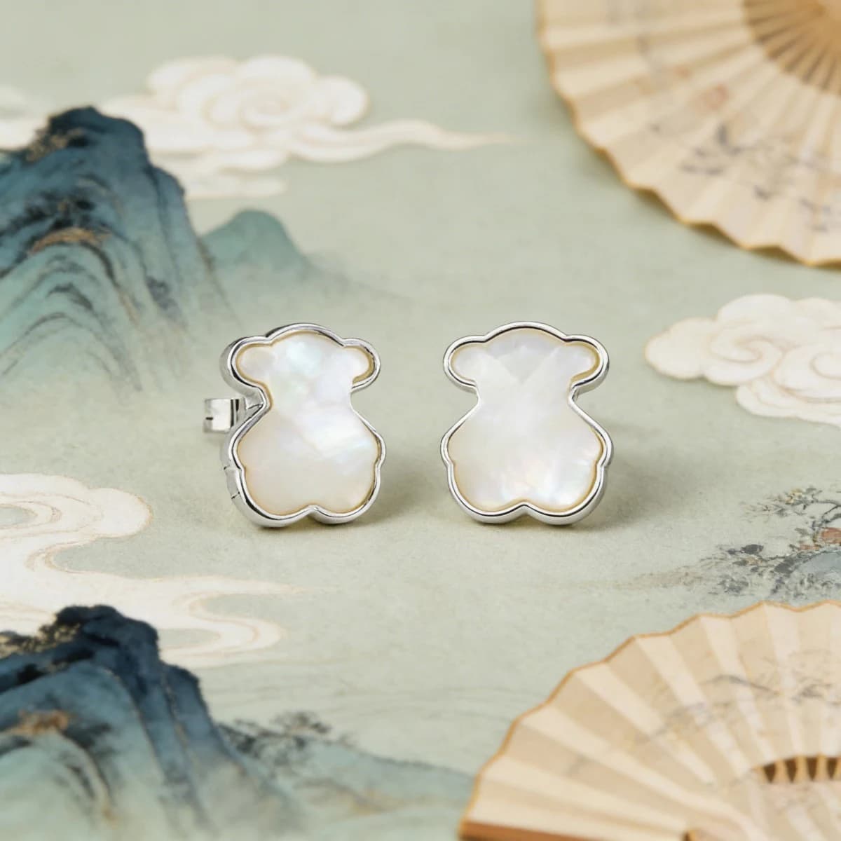 Boucles d'oreilles élégantes en forme d'ours pour femmes, petit bijou d'oreille en forme d'ours
