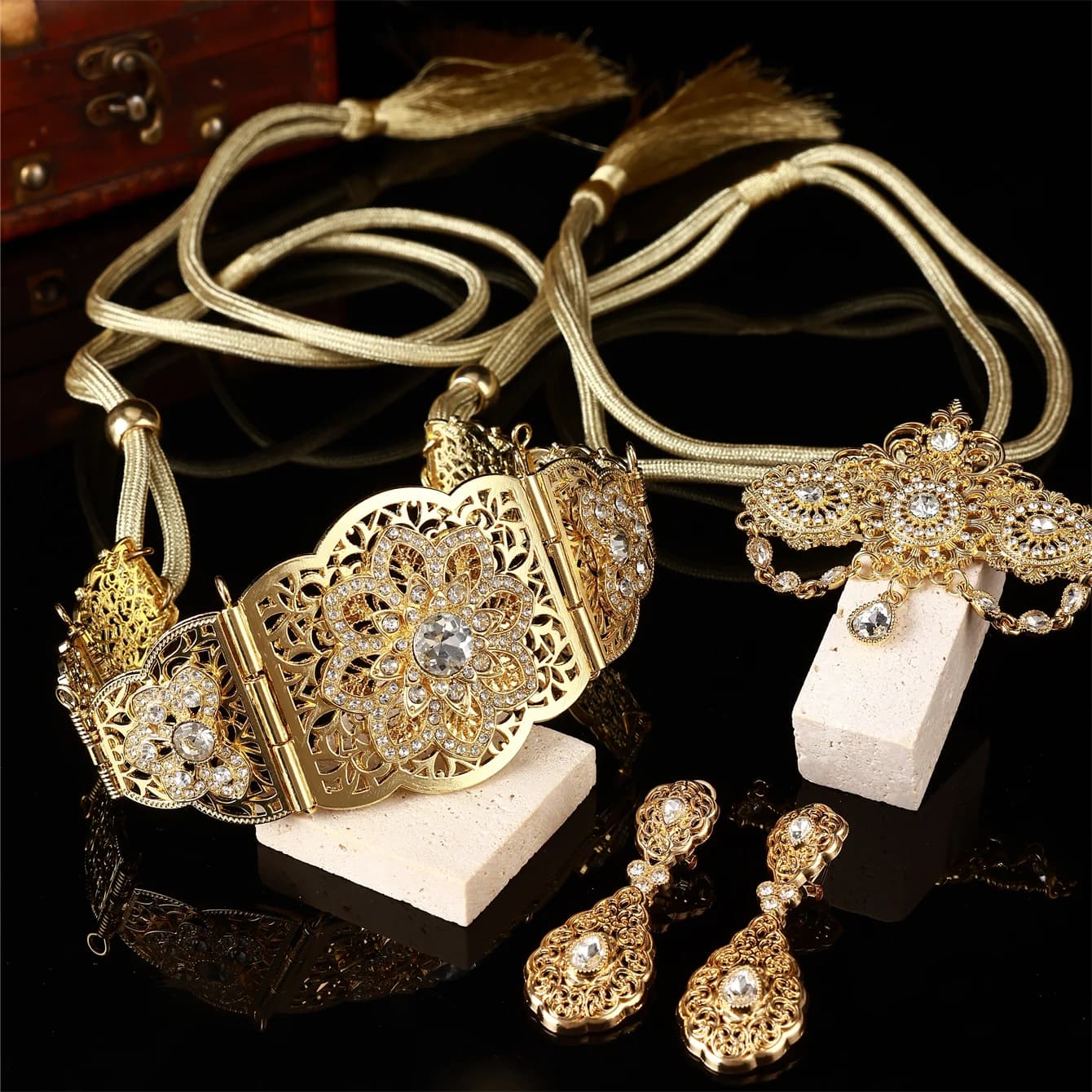 Ensemble de ceinture de mariage luxueux, ensemble lavande avec corsage, boucles d'oreilles et ceintu
