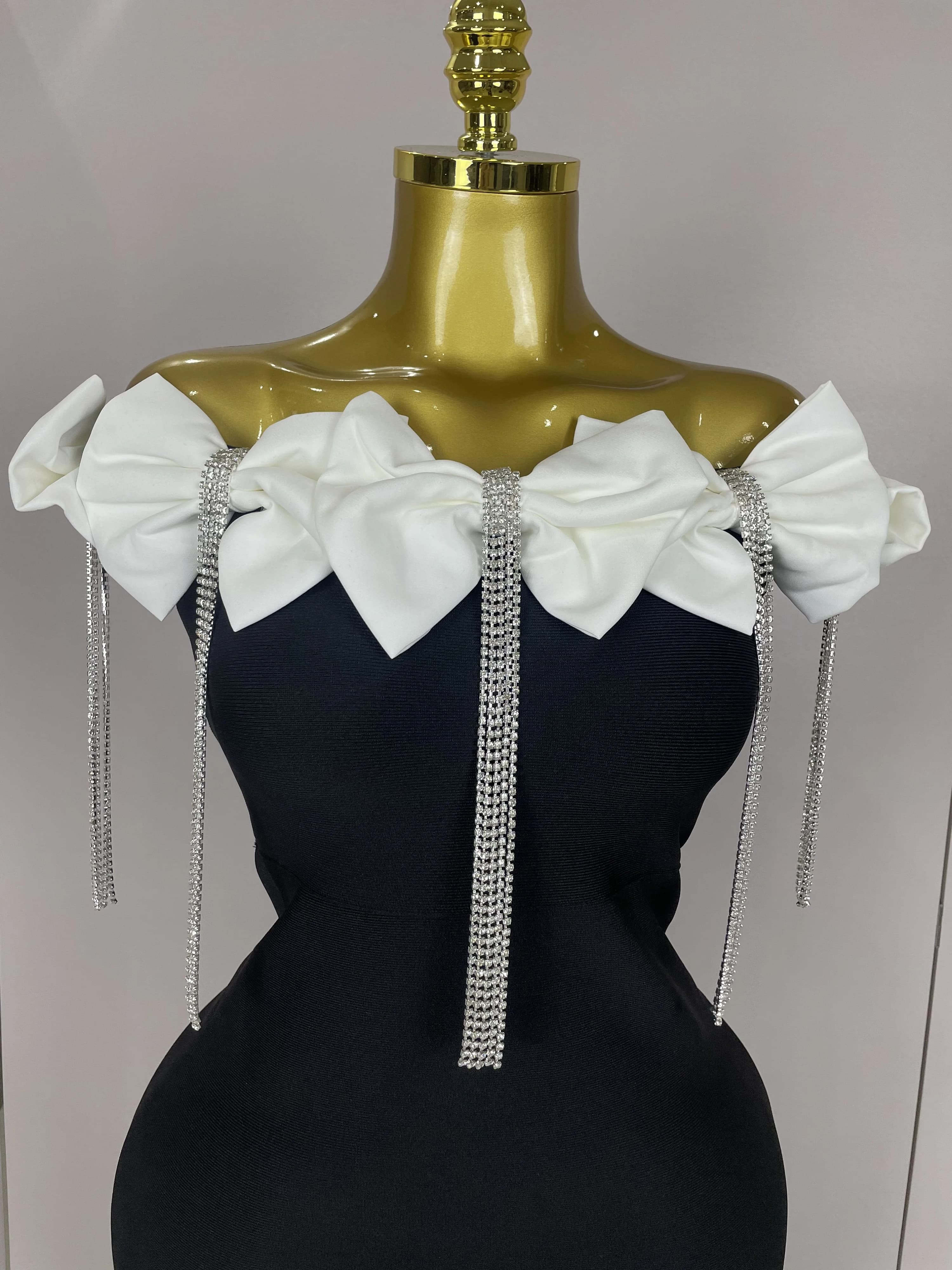 2025 femmes célébrité sexy épaule dénudée fleur diamants noir noeud papillon maxi longue XL robe de 