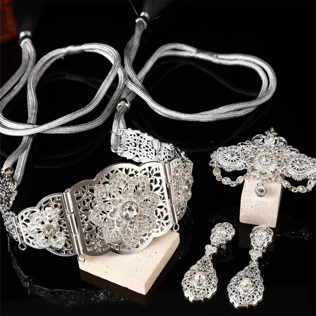 Ensemble de ceinture de mariage luxueux, ensemble lavande avec corsage, boucles d'oreilles et ceintu