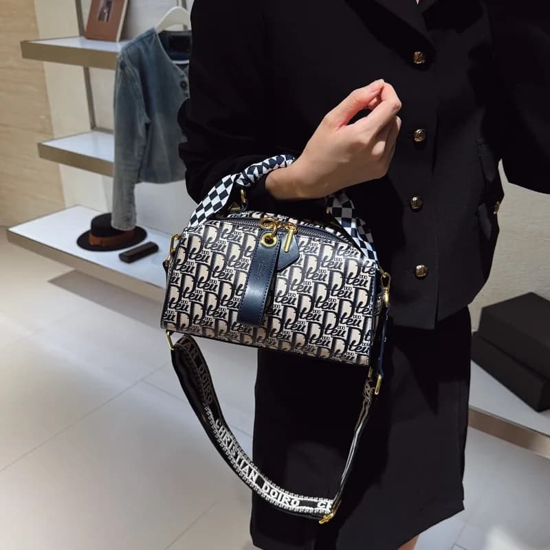 Sac Boston haut de gamme pour femme, nouvelle collection 2026, polyvalent, léger, de luxe, sac oreil