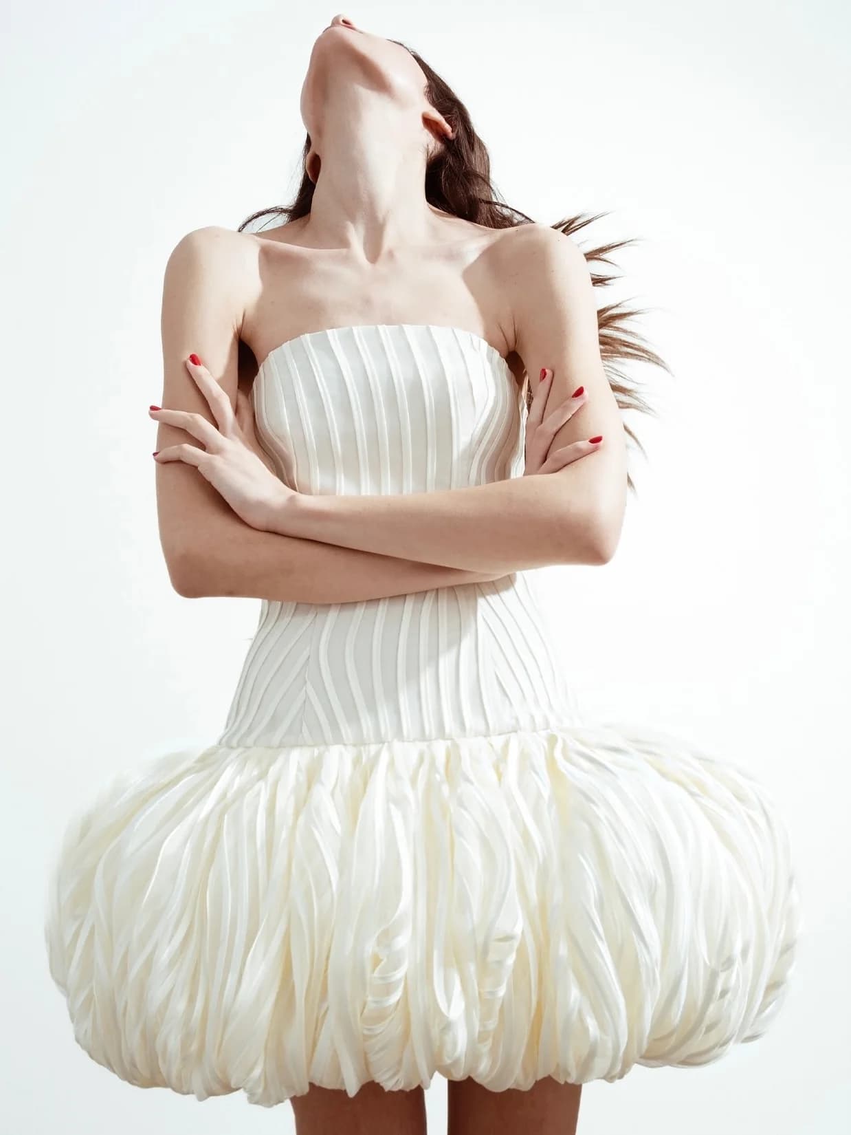 Nouvelle Robe Courte Blanche Plissée sans Bretelles pour Femme 2026, Robe de Cocktail à Ourlet Bulle