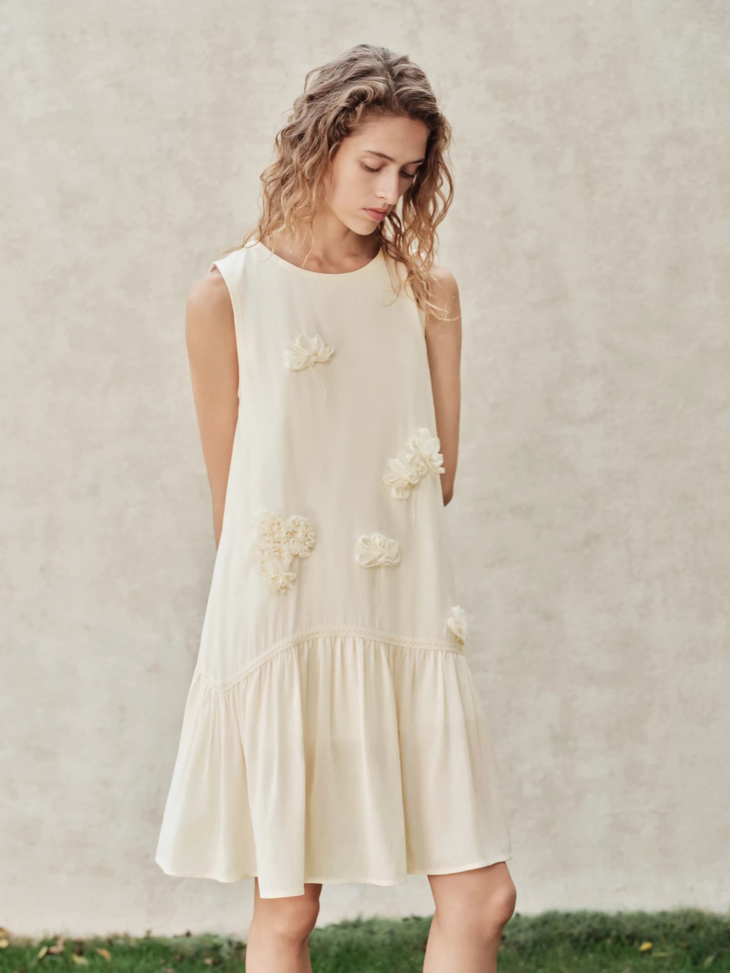 FSLE 【Série Premium】 Robe mini sans manches exquise perlée à la main pour femme, chic, élégante, pou