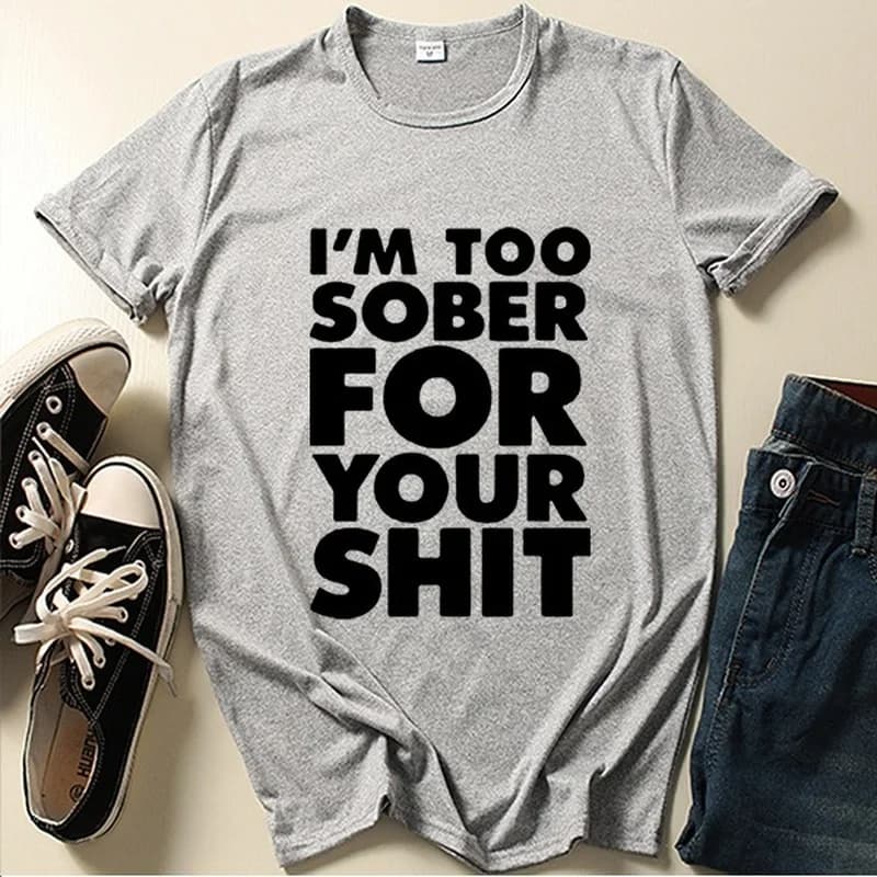 T-shirt manches courtes col rond femme, estival et humoristique avec lettres imprimées I'm Too Sober