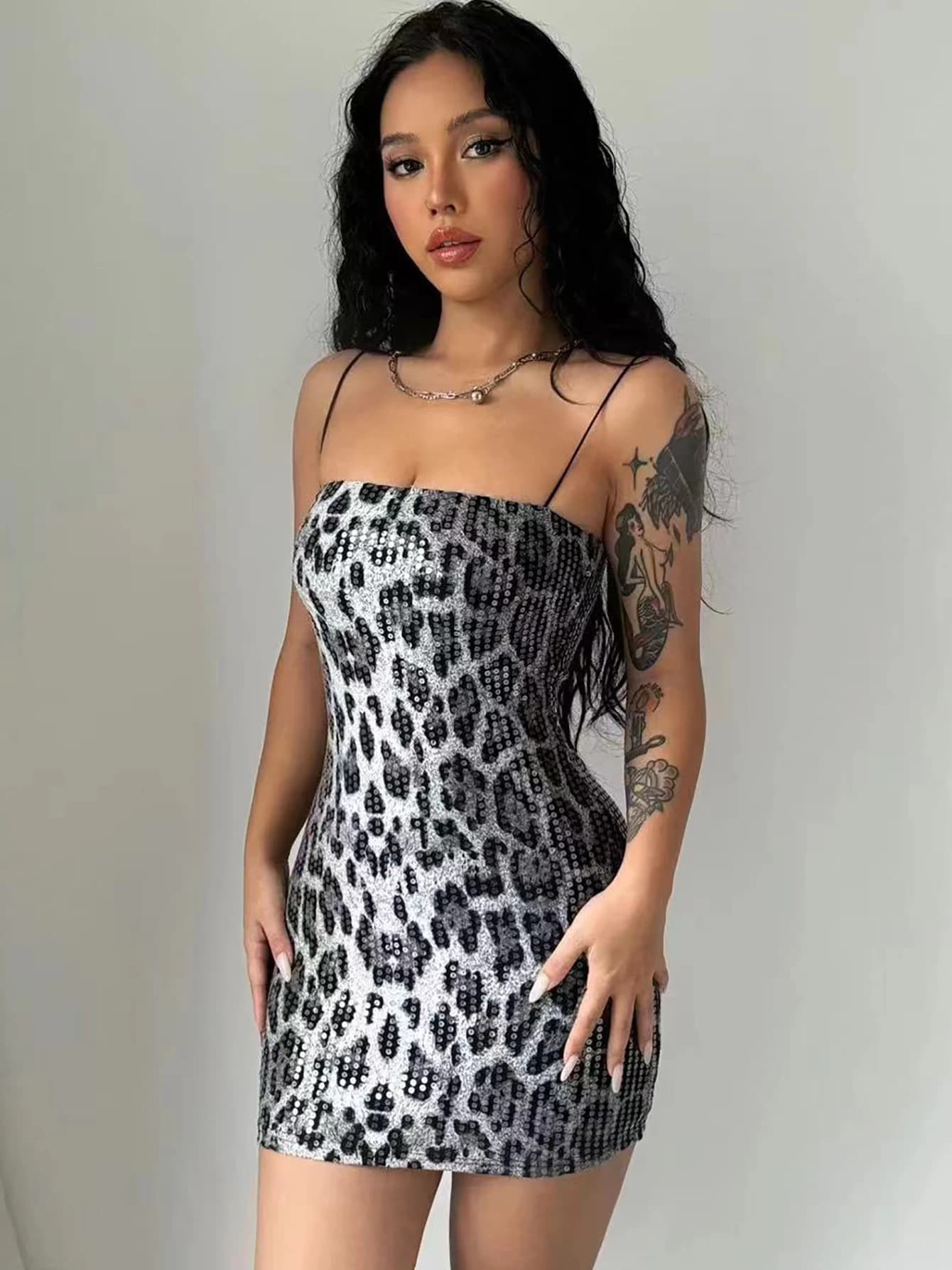 Mini robe tactique zura à imprimé léopard pour femmes, sangle initiée par les spaghettis, col carré,