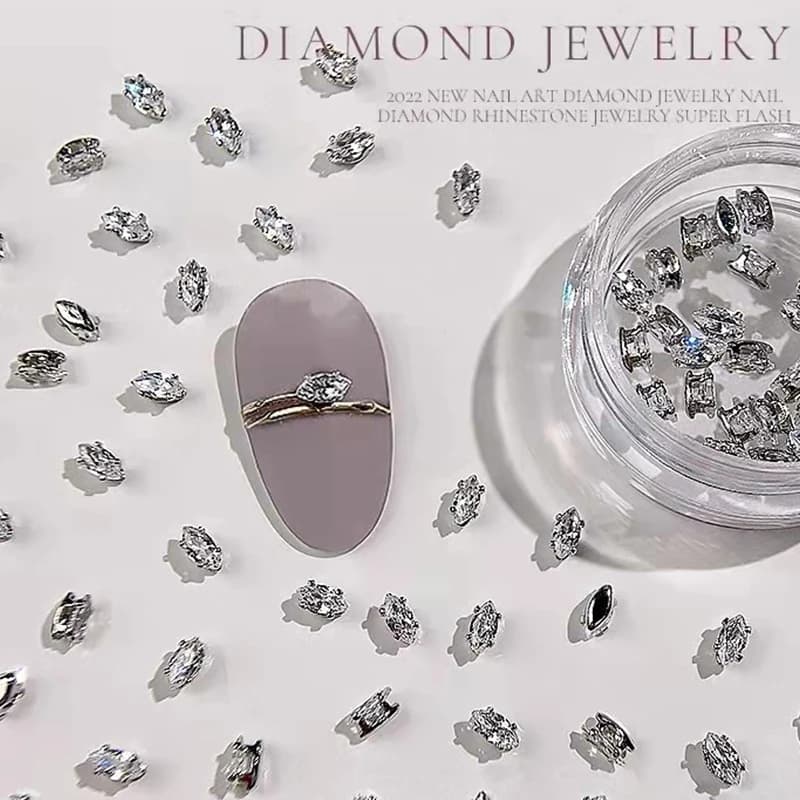 40 pièces brillant cristal 3D Nail Art strass décorations forme Flatback verre diamant bijoux concep
