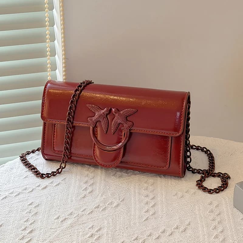 Sac à rabat vintage style chauve-souris, sac bandoulière unique en forme d'aile, sac carré à chaîne,