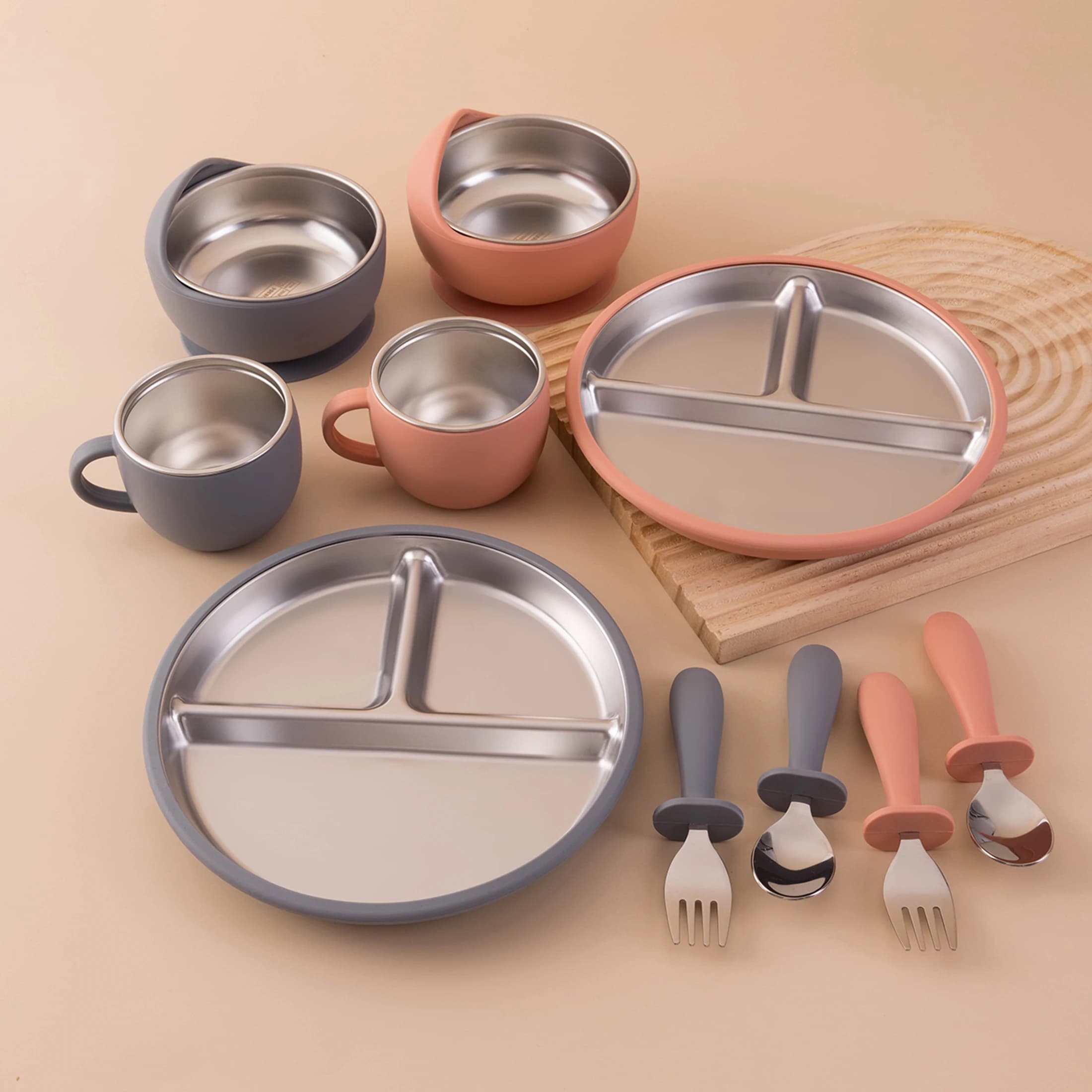 Couleur enfants 5 pièces ensemble d'alimentation pour bébé en acier inoxydable vaisselle en Silicone