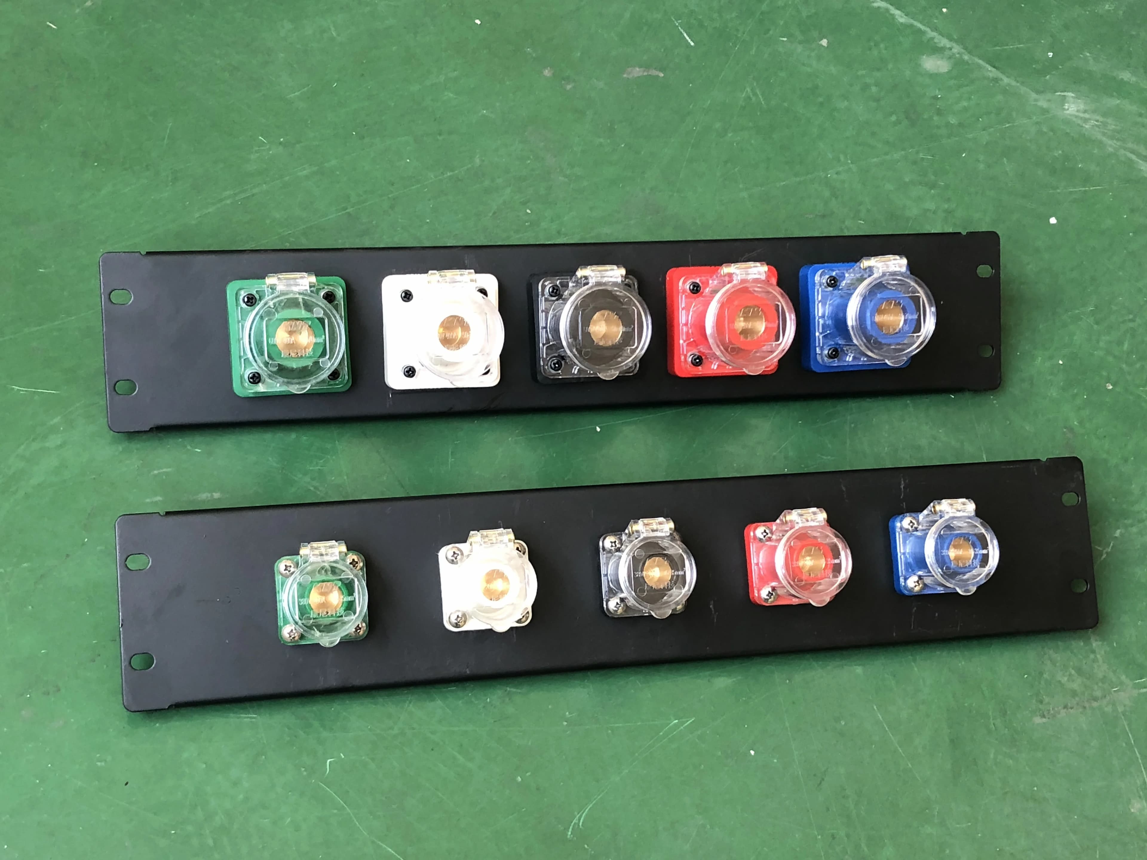 Prise Camlock mâle/femelle en laiton 400A avec couvercle Transparent