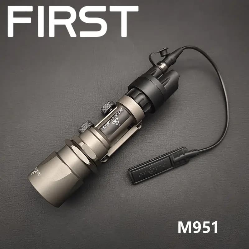 Lampe de poche tactique en métal M951 M952V, stroboscopique LED Surefir avec armes à montage QD M93,