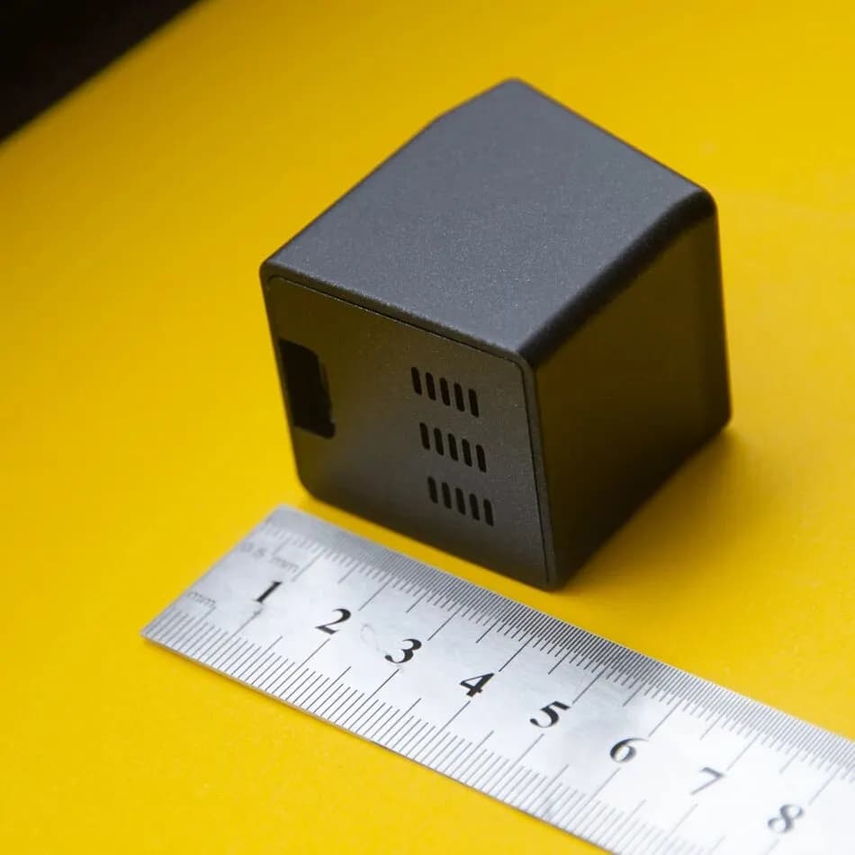 Mini Station d'horloge numérique WiFi, Super Cool, avec écran LCD IPS, Gadget pour la décoration