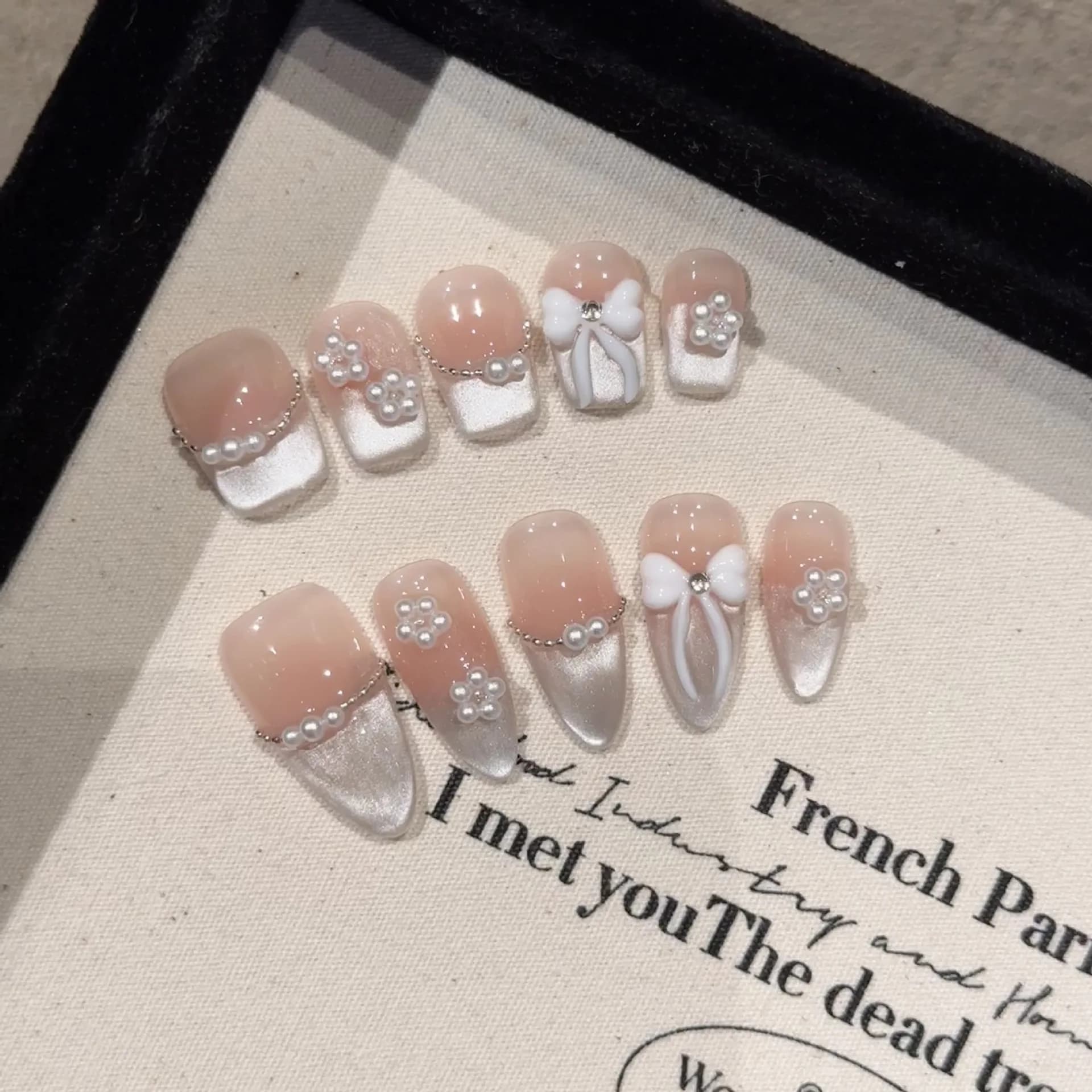 Presse à la main sur les ongles doux nœud papillon perle décor français faux ongles pour femmes fill