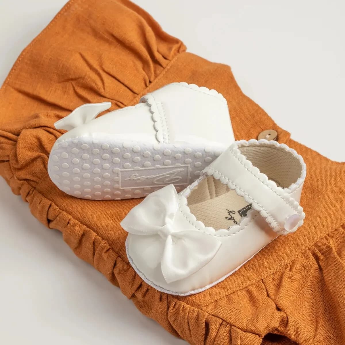 Meckior classique en cuir PU fille bébé chaussures nœud princesse plat antidérapant coton bas marche
