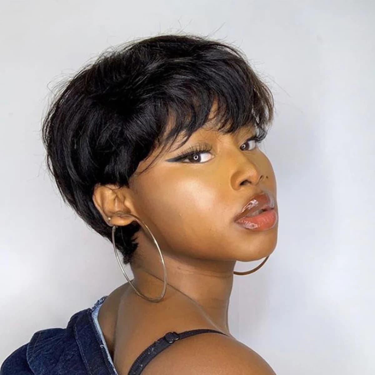 Perruques de cheveux humains courts coupe lutin droite perruque bresillienne pour les femmes noires 