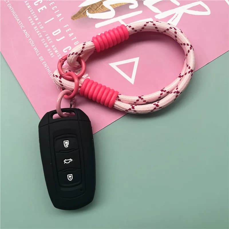 Porte-clés en métal, accessoires de voiture colorés pour sacs, breloque, Portable, Anti-chute, drago