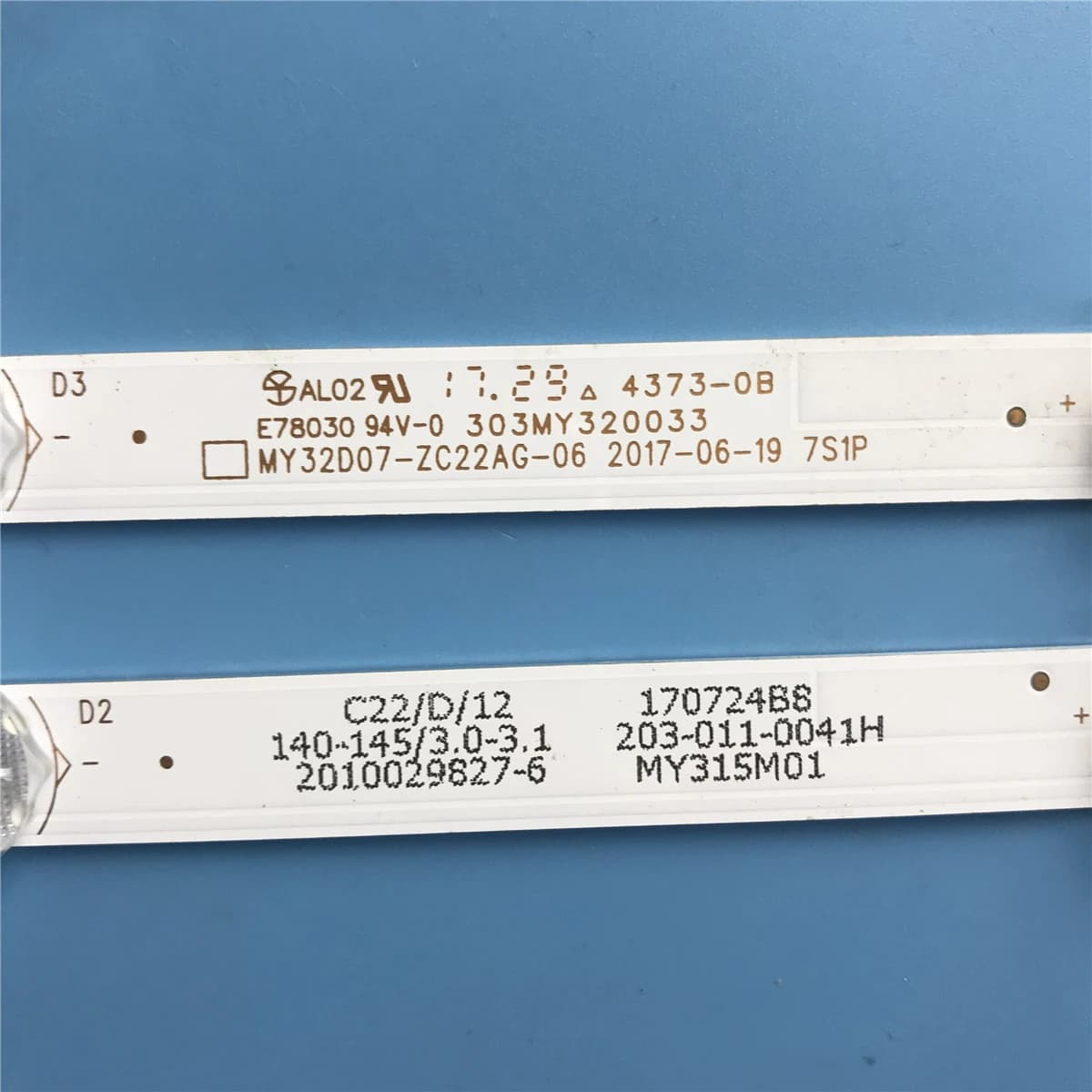 Bande de rétro-éclairage LED 2 pièces/ensemble, PTV32DS00Z 32GSR3000FB 210-108-1158H MY32D07-ZC22AG-