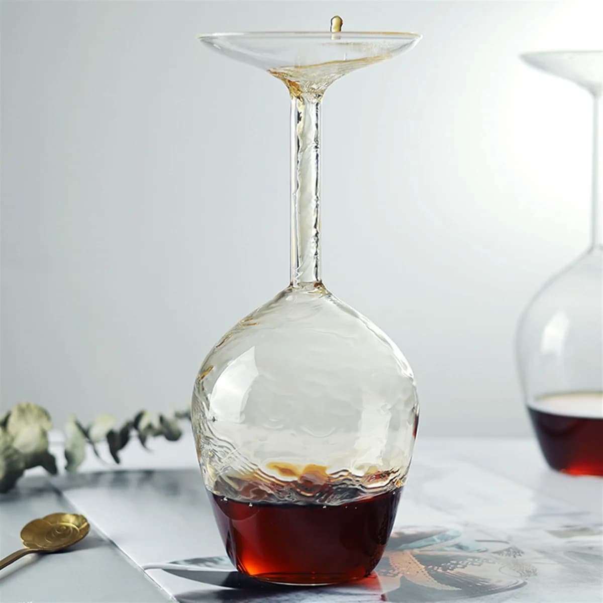 Verres à vin à tige longue à l'envers, Verres à vin à tige unique funky