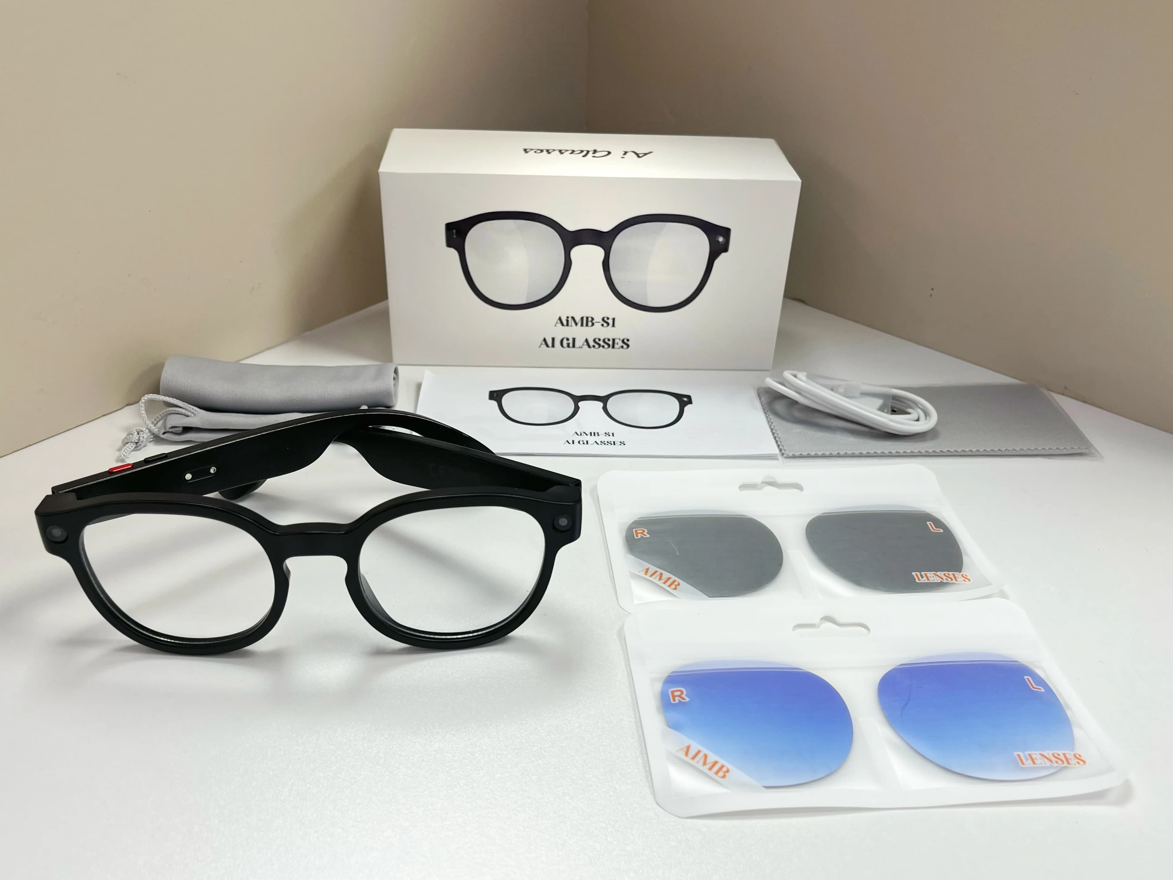 Lunettes Intelligentes IA avec Caméra HD 8MP AIMB S1, Recharge Rapide, Traduction, Interaction Intel
