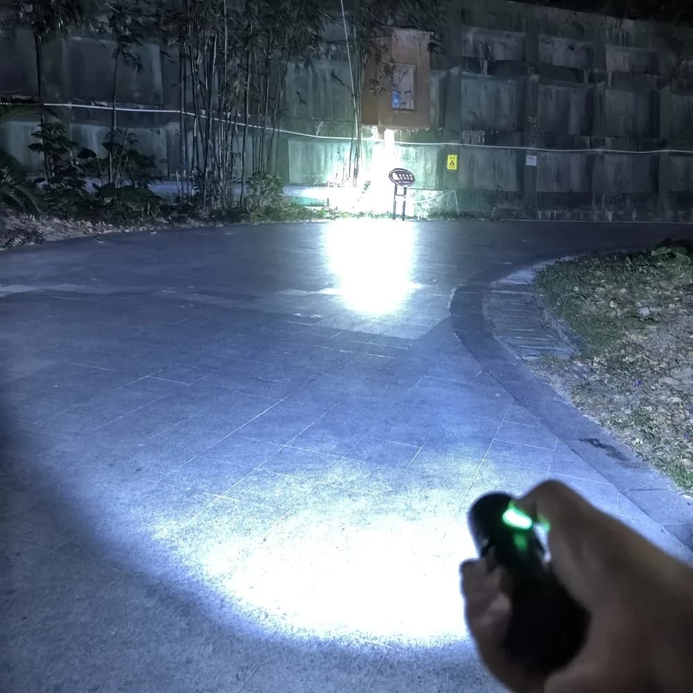 Ekaiou lumière de plongée 2000 Lumens Super lumineux lampe de poche de plongée sous-marine IP68 étan