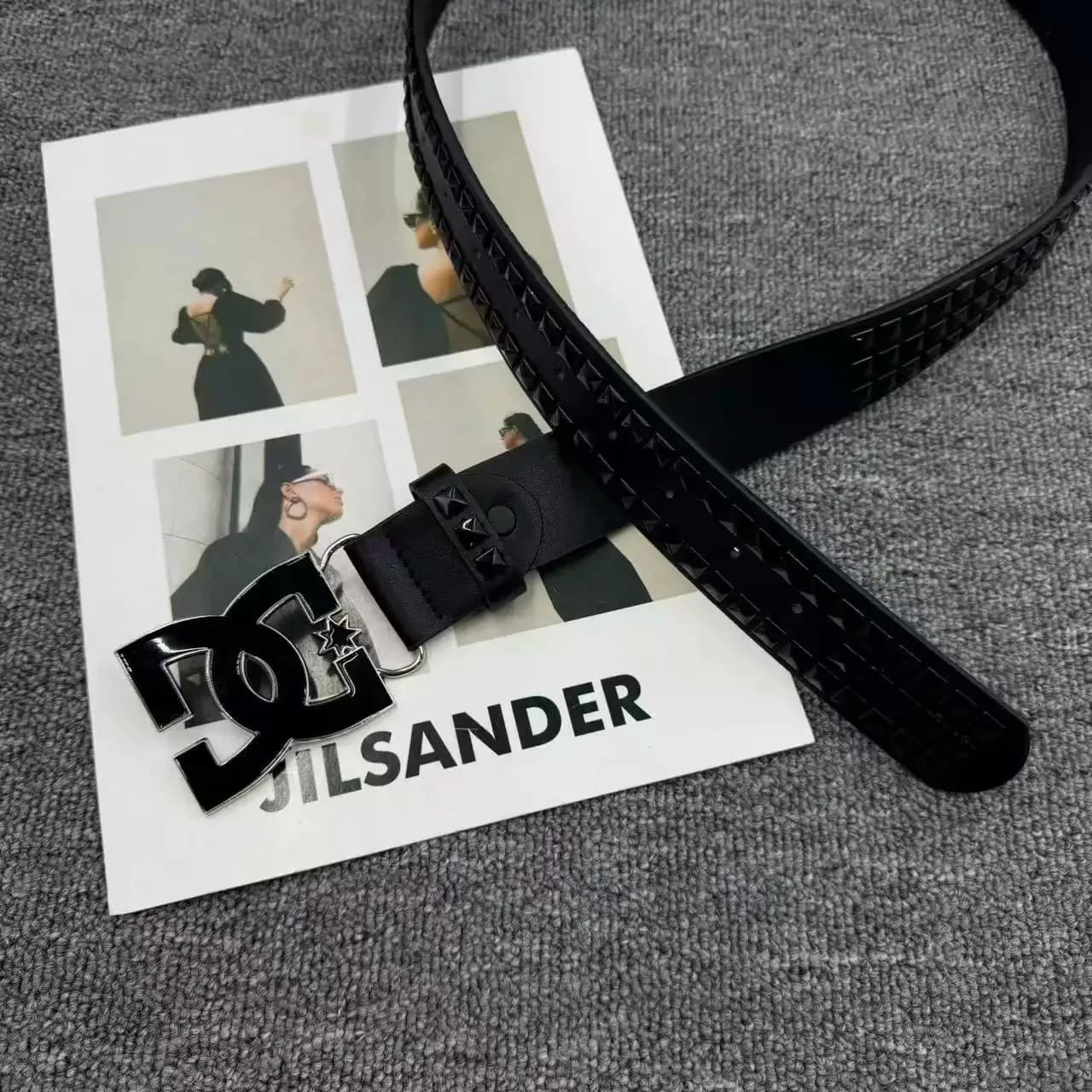 Ceinture de luxe style Y2K 2026 pour femmes et hommes – Design clouté, boucle métallique de haute qu