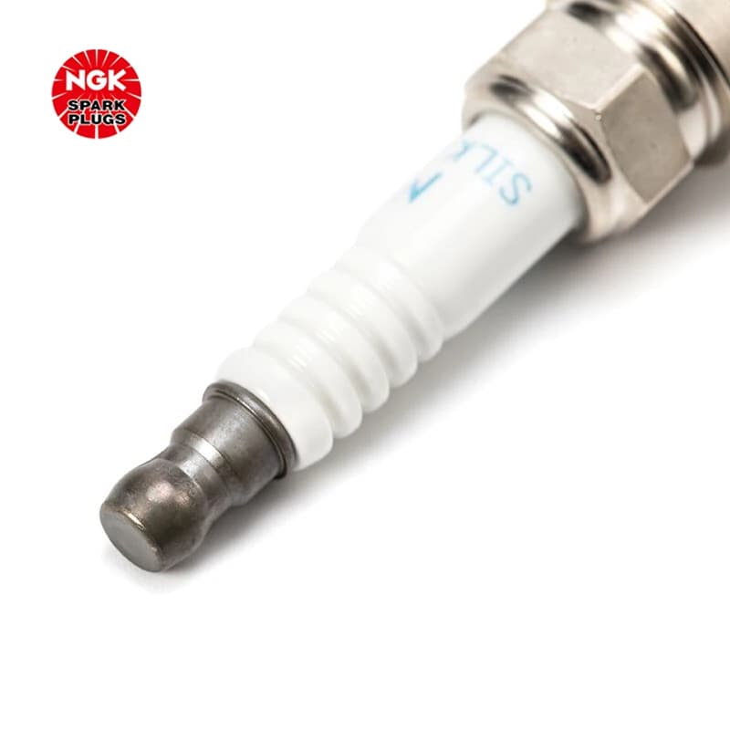 Bougie d'allumage NGK Iridium Platinum SILKAR8C6DS 96372 pour Maserati Ghibli OE 310235