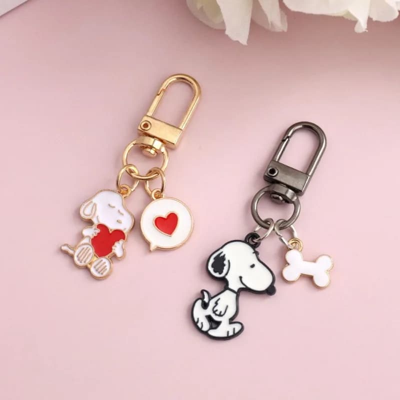 Snoopy créatif mignon dessin animé métal porte-clés personnalité bidimensionnelle Animation périphér
