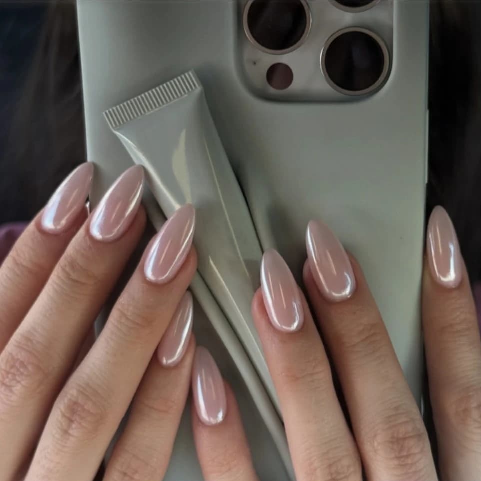 24 pièces Aurora Nude Rose presse sur ongles amande acrylique Simple faux ongles avec dégradé concep