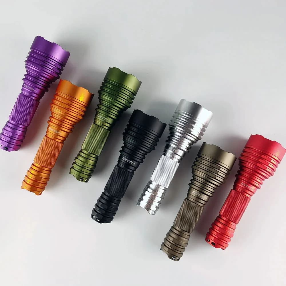 Convoi C8 Plus avec KP CSLNM1.F1 lampe torche à lumière verte EDC Linterna Led 18650 Latarka puissan