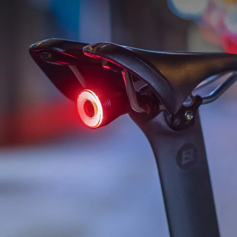 Feu arrière intelligent ROCKBROS pour vélo, détection automatique de freinage, étanche IPX6, lampe a