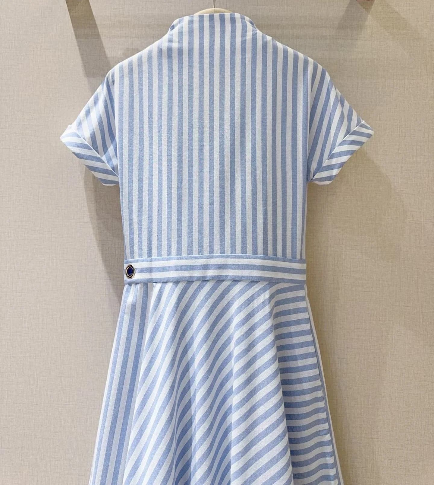 Top qualité nouvelle robe de printemps 2026 mode Style femmes Sexy col en v bleu blanc rayé imprimé 