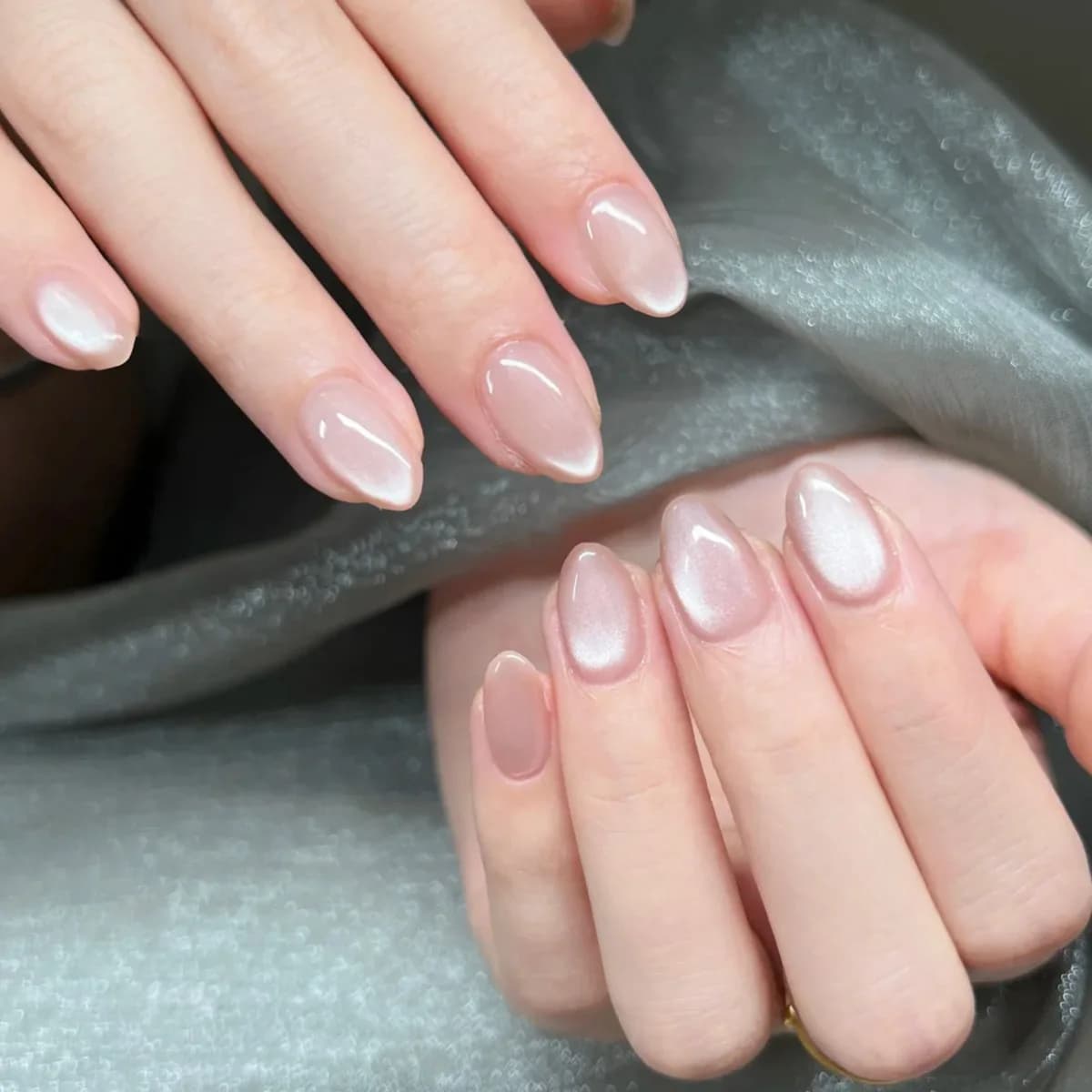 24 pièces Aurora Nude Rose presse sur ongles amande acrylique Simple faux ongles avec dégradé concep