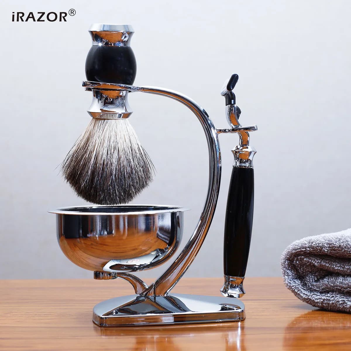 IRAZOR luxe classique 4 en 1 hommes Kit de rasage coffret cadeau avec nettoyage du visage brosse à c