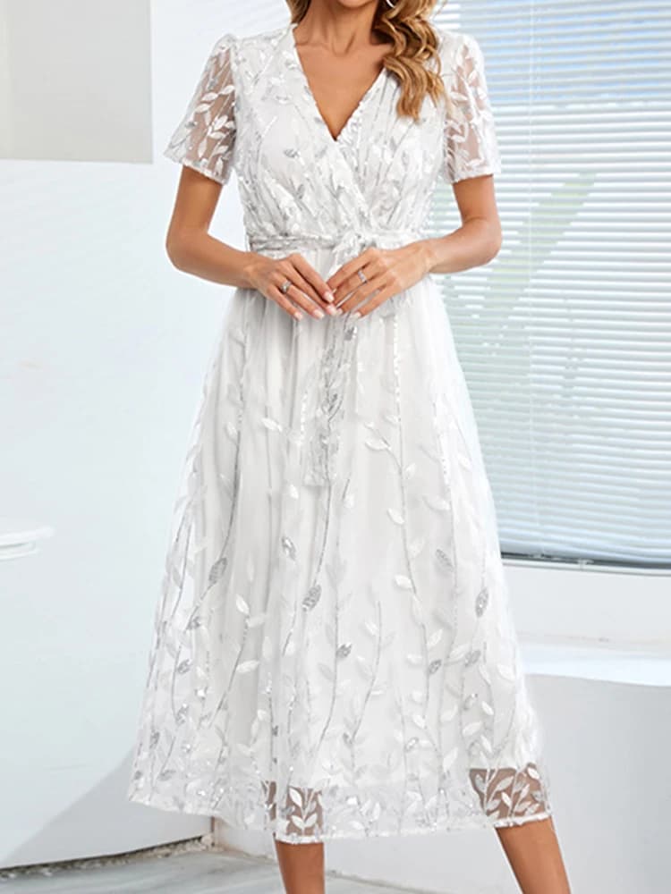 Robe Blanche Brodée à Paillettes pour Femme, Manches Courtes, Maille, Élégante, Mode Bandage, Mince,
