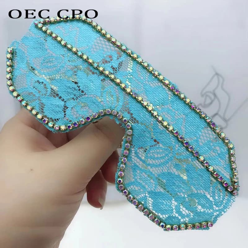 Une pièce lunettes de soleil en dentelle florale femmes Punk grand cadre diamant lunettes de soleil 