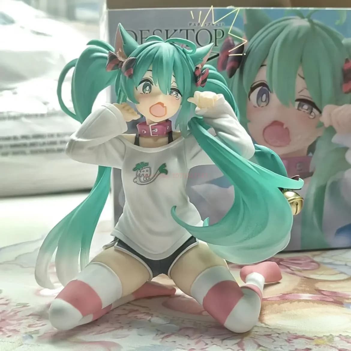 2026 ** 12 cm Anime Hatsune Miku figurine avec oreille de chat à manches longues vêtements PVC modèl