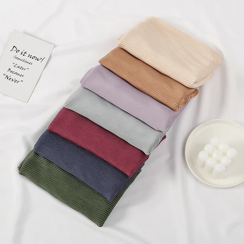 Écharpe carrée plissée solide pour femmes, hijab musulman, écharpe injsauna en satin, enveloppes isl