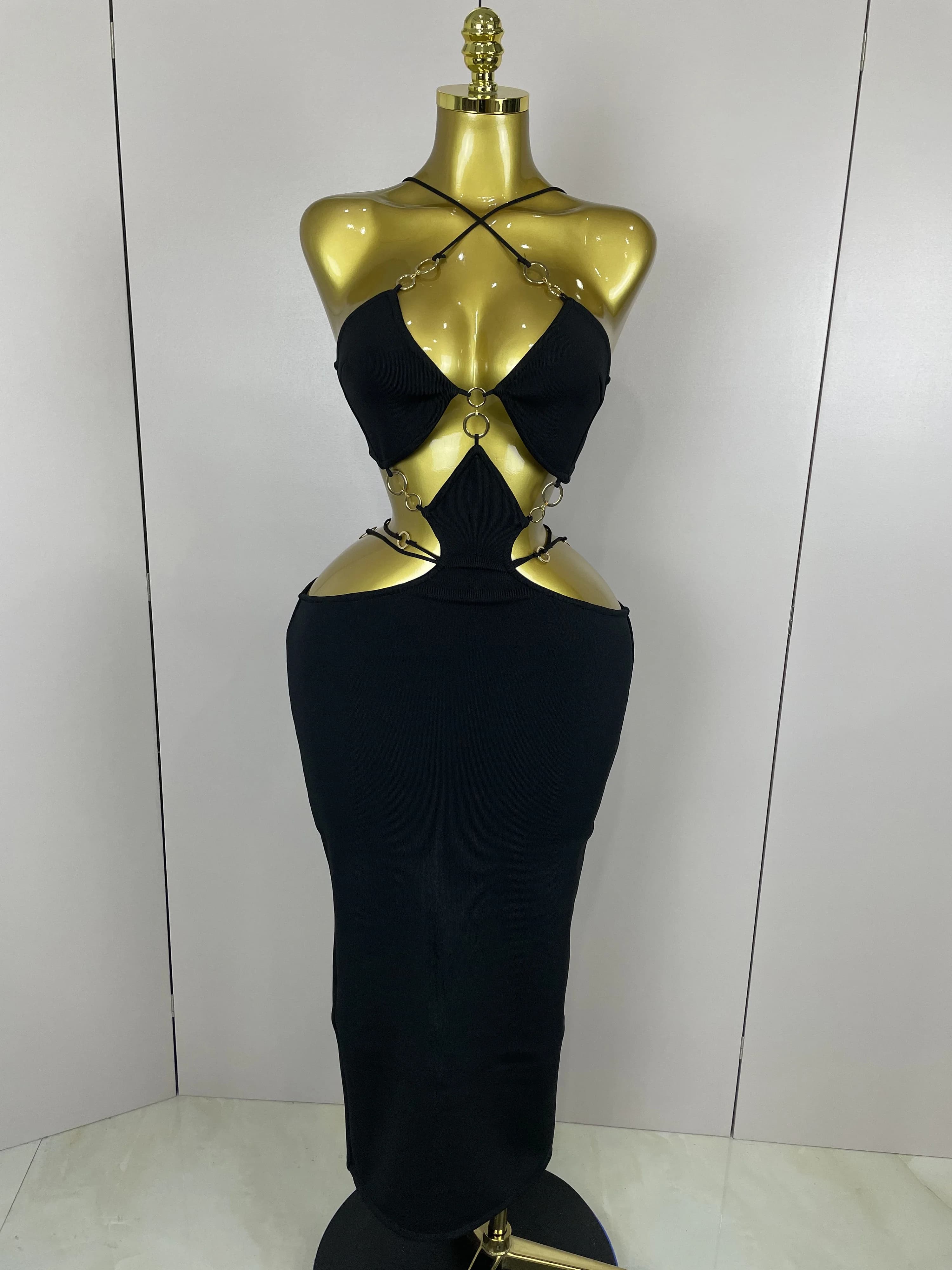 Sexy licou évider sans manches noir rouge moulante longue robe de pansement 2025 femmes célébrer élé