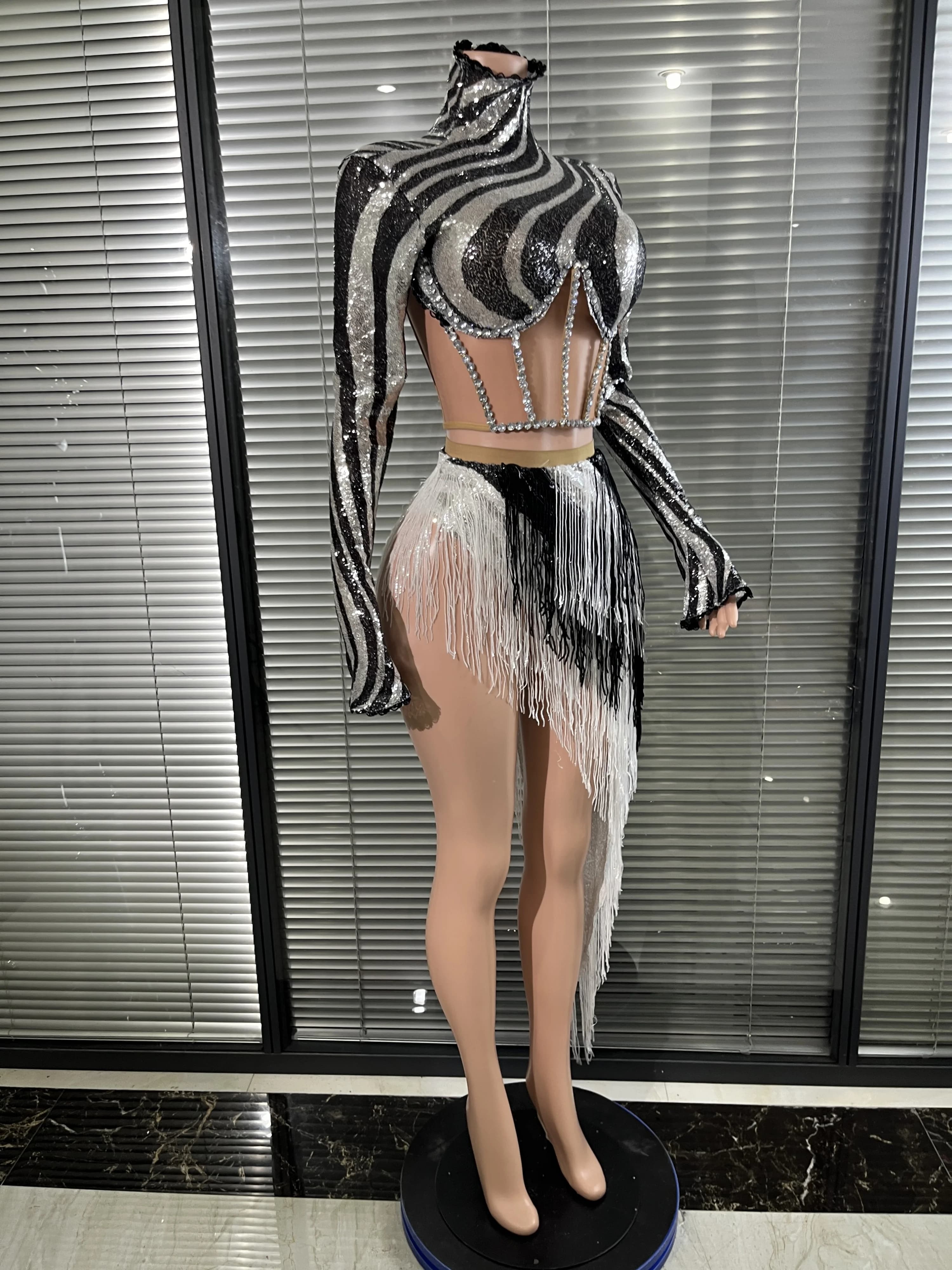 2025 Nouveau brillant diamant paillettes glands Sexy à manches longues deux pièces ensemble femmes S