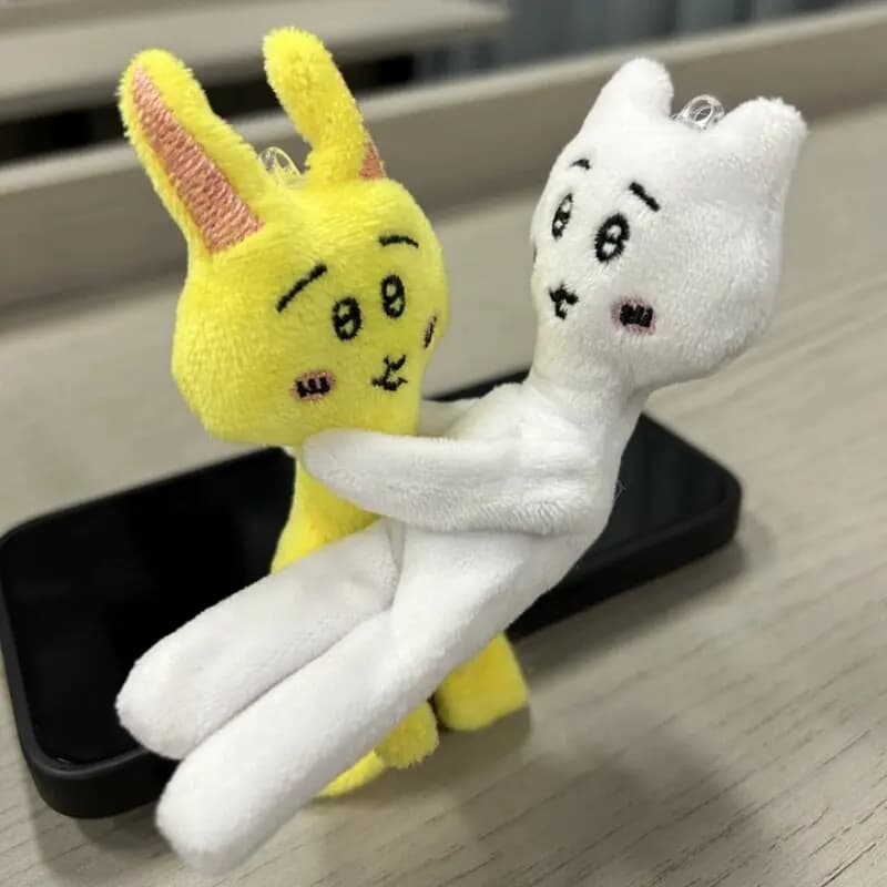 Hachiware Porte-clés en peluche Ours autoironique, figurine suspendue à petits pieds mignons, animal