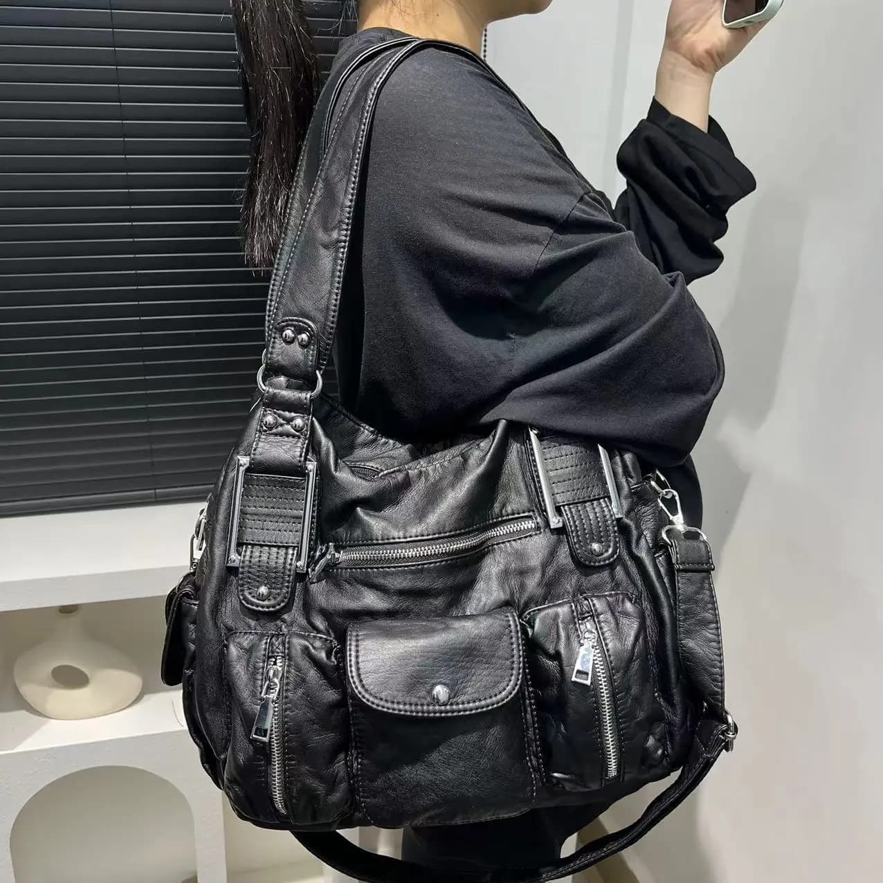 Sac de moto Y2K pour femmes, sac à bandoulière multi-poches à motif de vieille litchi